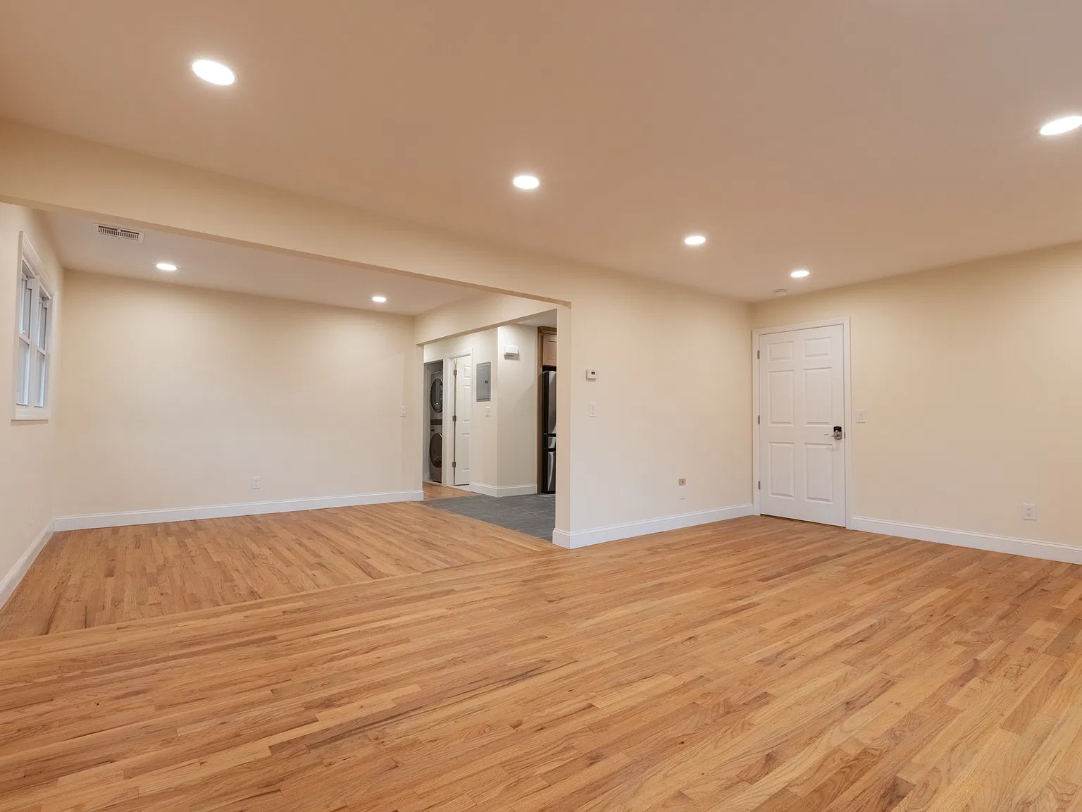 3 bed, $3,200 — Photo 4