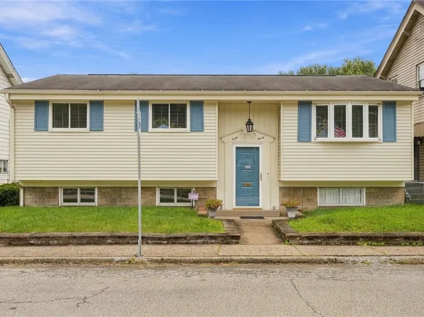 830 Front St, Creighton, PA 15030