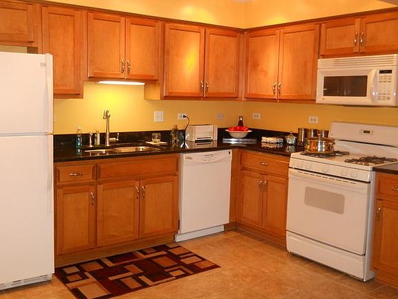 3rd image of 8733 S Willow Blvd #4E