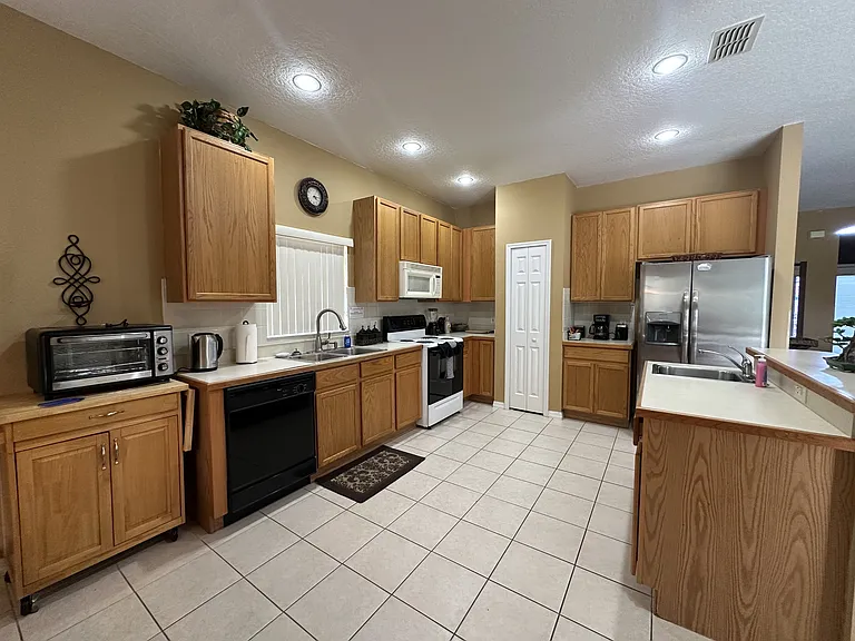 2548 Aster Cove Ln — Photo 16