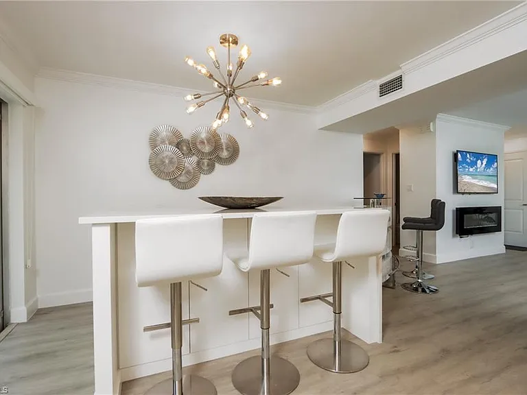 788 Park Shore Dr #E14 — Photo 8