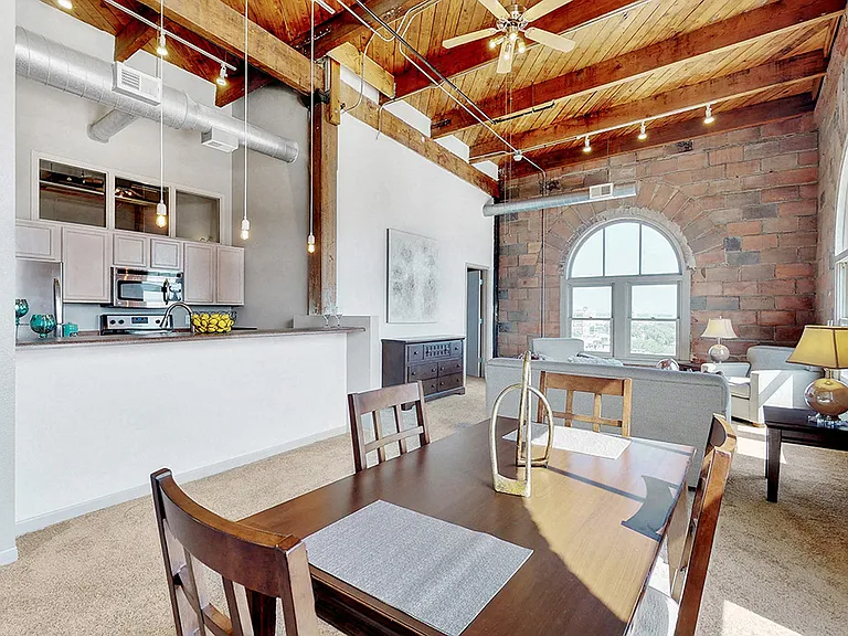 Old Market Lofts — Photo 1
