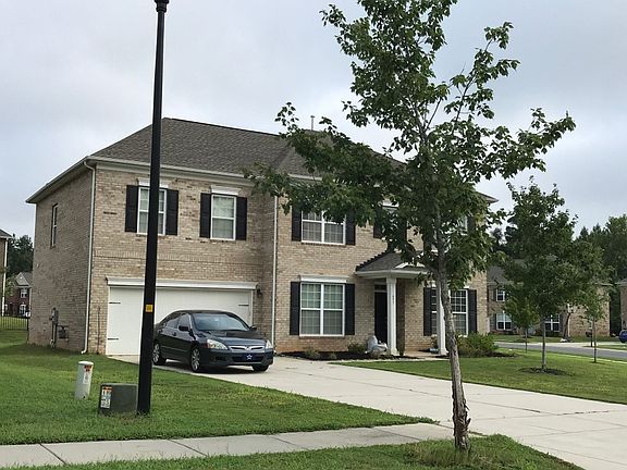 3rd image of 657 Millstream Dr