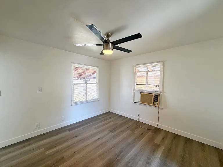 5323 Alessandro Ave — Photo 6