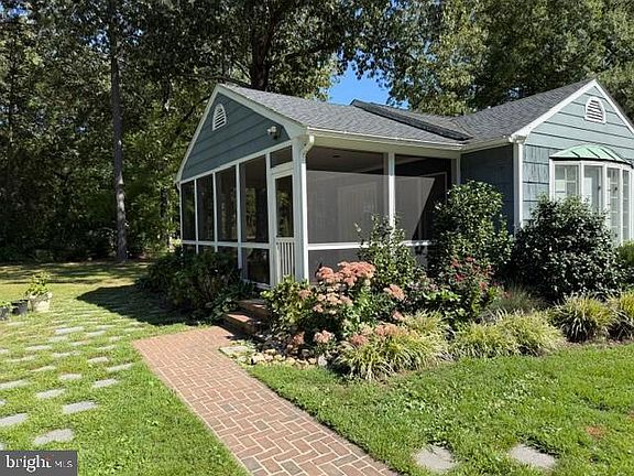 4th image of 28420 Oaklands Rd