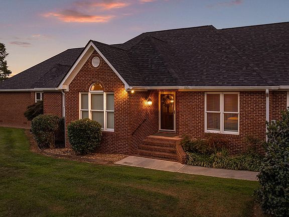 30th image of 1020 Thomas Rd