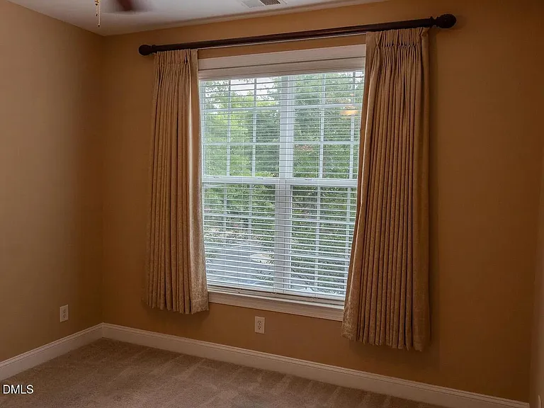 822 Providence Glen Dr — Photo 10