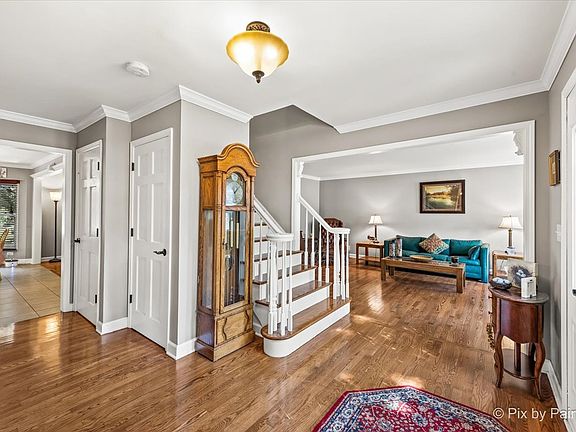 3rd image of 192 Jefferson Ln