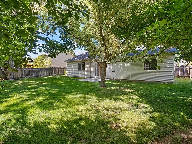 7359 E Nottingham Ln — Photo 29