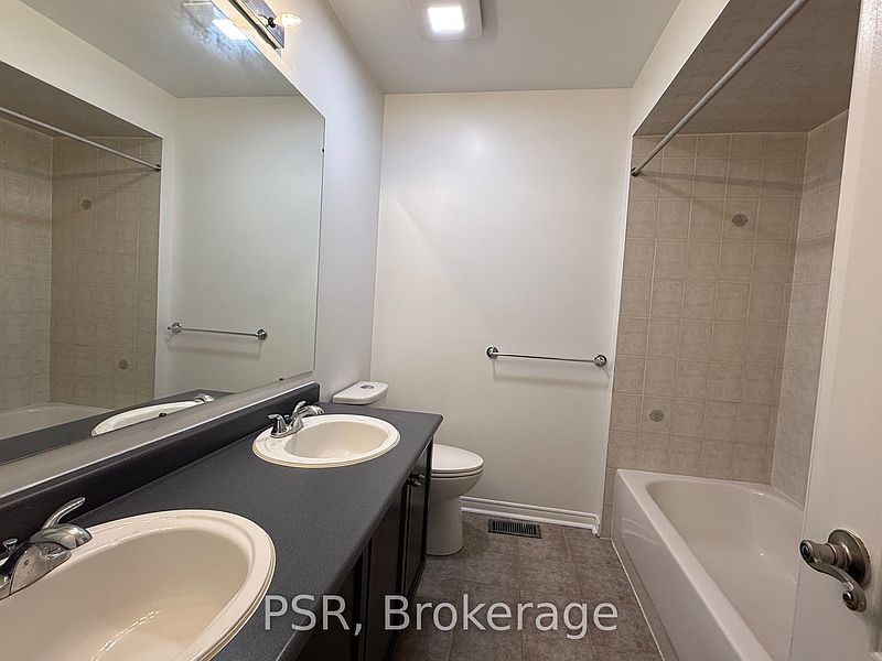 Mississauga House for rent - 3 Bedrooms — photo 11