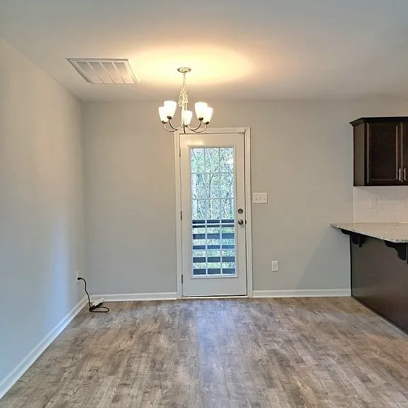 1117 Bombay Dr — Photo 6