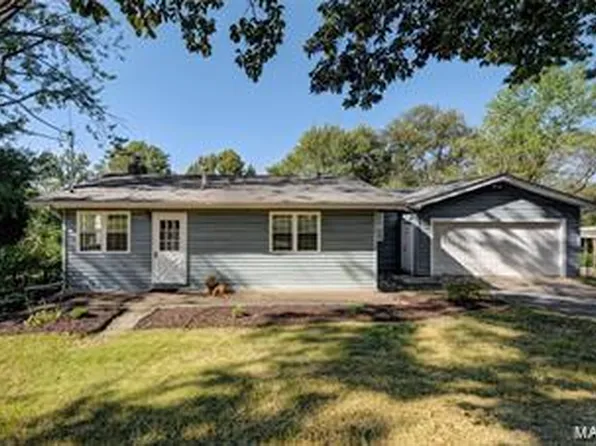 4168 Lakeview Dr, Hillsboro, MO 63050