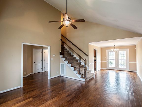 5th image of 1085 Ishee Dr