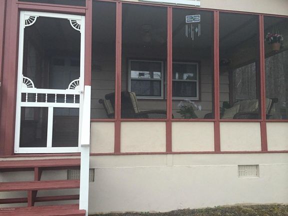 3rd image of 1008 Arrowhead Dr