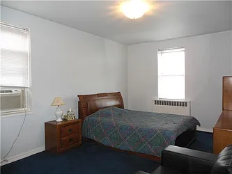 Rented by R New York