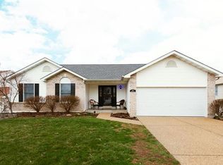 203 Morning Dew Ct, Saint Peters, MO 63376
