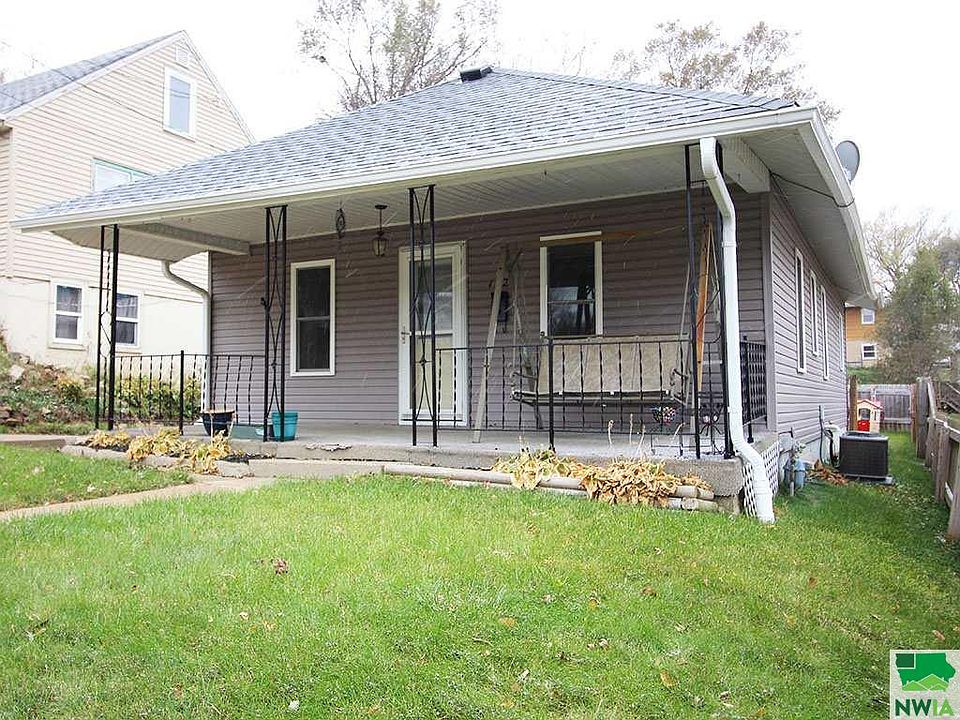 1st image of 1523 S Helen St