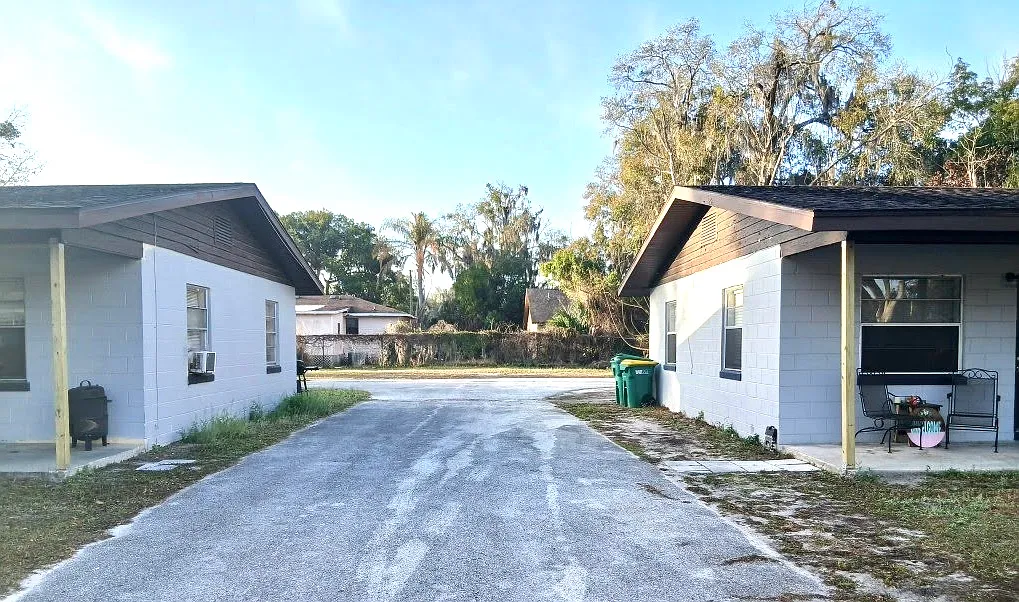 2 bed, $1,300 — Photo 2