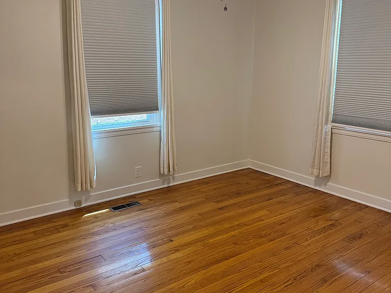 1700 N Grant St — Photo 16