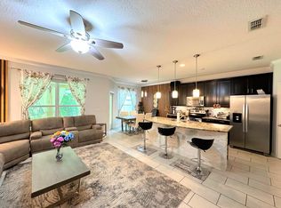 404 Walnut Dr, Saint Johns, FL 32259
