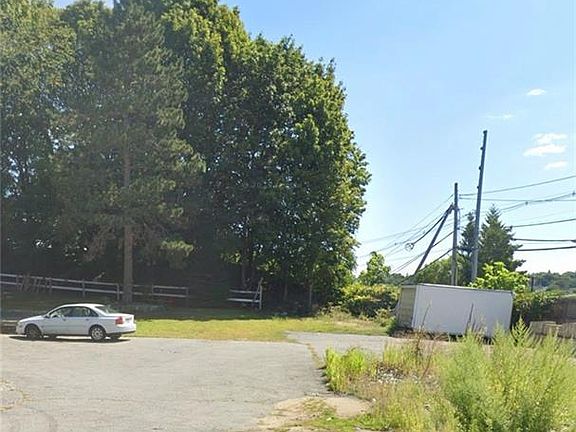 2nd image of 8-10 Ianthe St