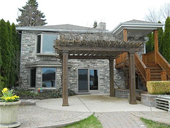 4th image of 4694 Sherbourne Ave