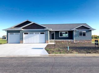 2110 Park View Trl, Watertown, SD 57201