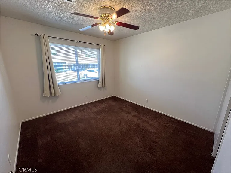 150 E Lakeshore Dr — Photo 6
