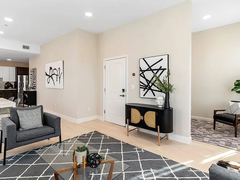 124 Warren St #401 — Photo 9
