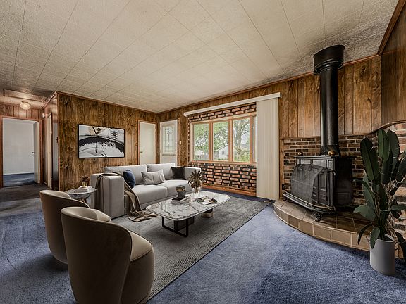 2nd image of 1021 Chippewa Cir