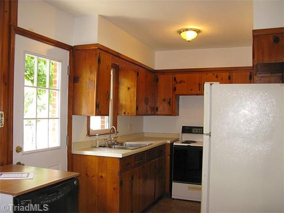 5th image of 3801 Clay St