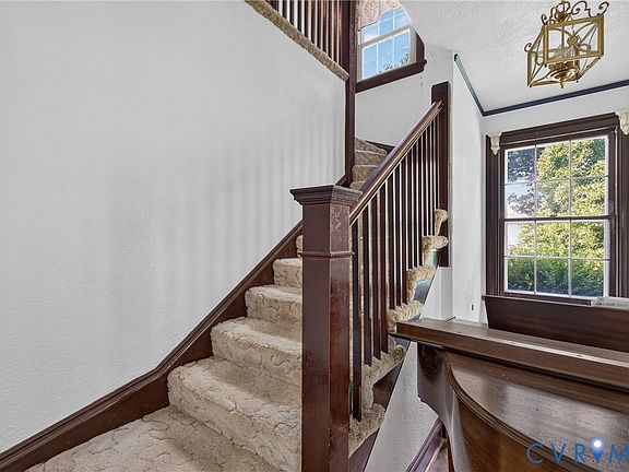 4th image of 5512 Hawthorne Ave