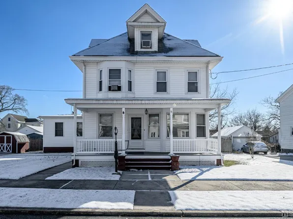 18 Edgewood Ave, Cedarville, NJ 08311