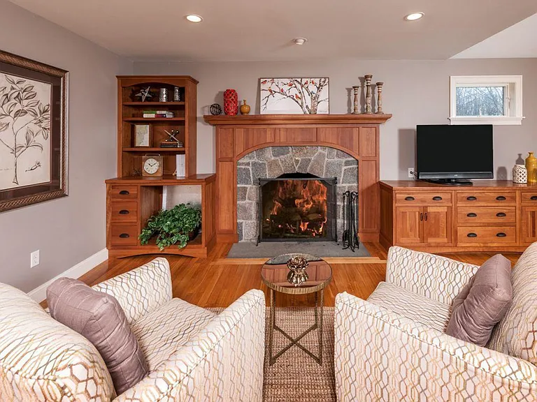 1 Oak Forest Rd — Photo 19