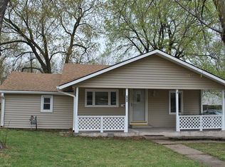 345 N Blake St, Olathe, KS 66061