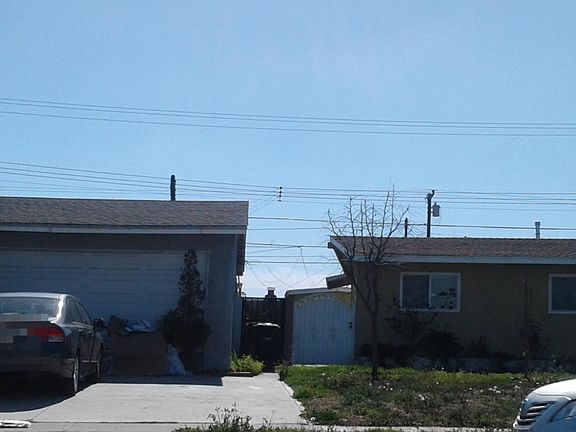 3rd image of 9330 Larkspur Dr