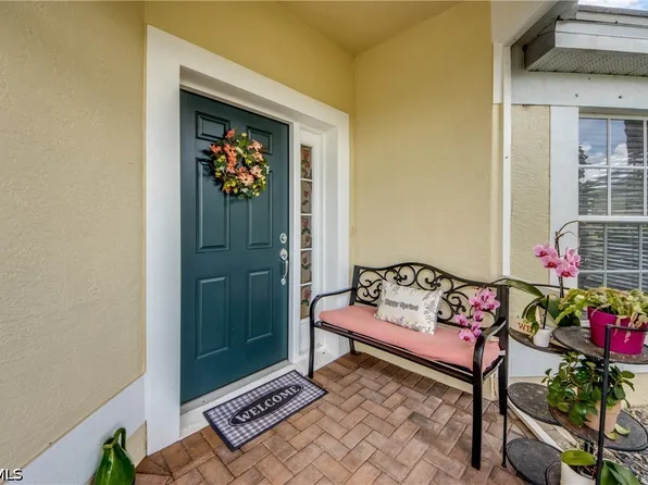 2467 Belleville Ct, Cape Coral, FL 33991