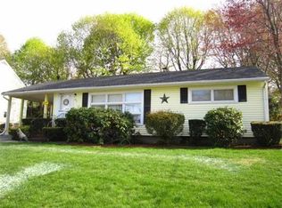 43 Ravenswood Rd, Waltham, MA 02453