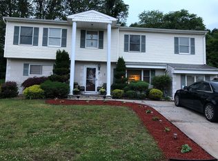 7 Plato Dr, South Amboy, NJ 08879
