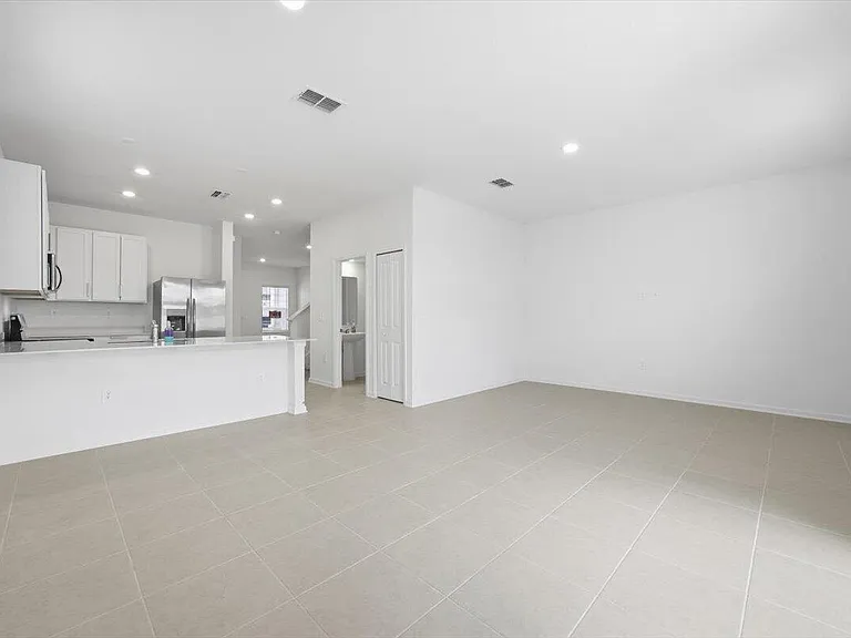 3064 Chromatic St — Photo 13