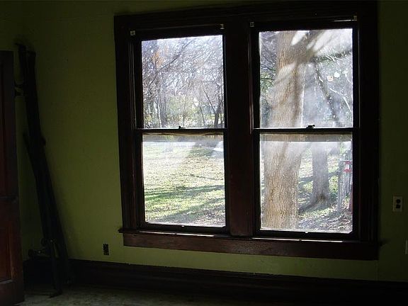 4th image of 401 S Dallas St