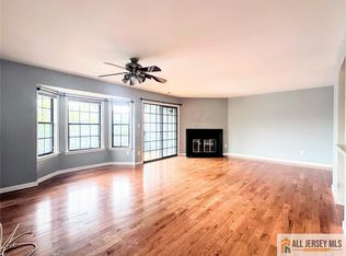 1212 Woodhaven Dr UNIT 1212, Edison, NJ 08817