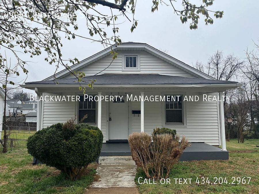 1st image of 904 Centerdale St