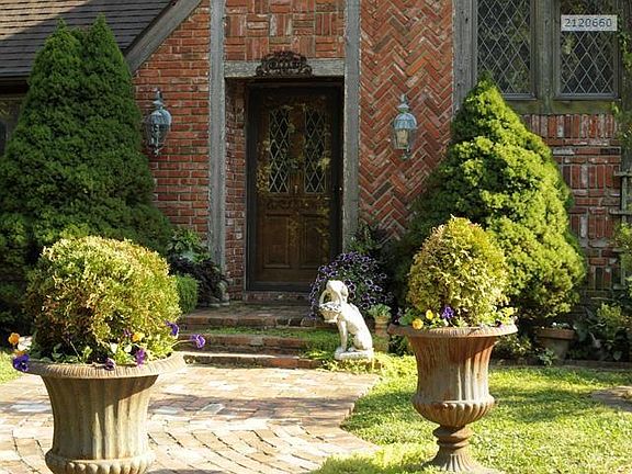 Front Entry to home!