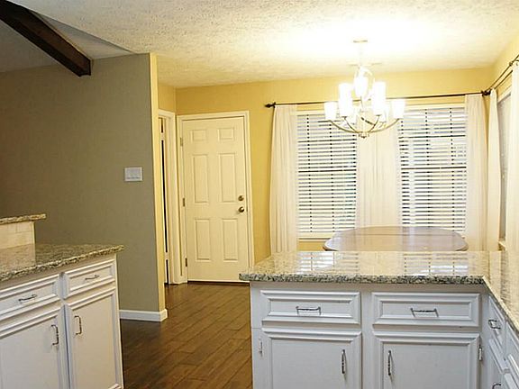3rd image of 3714 Riverwood Park Dr
