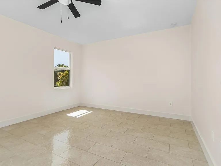 162 Apollo Dr — Photo 3