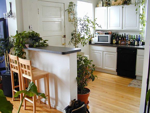 5th image of 1519 W Olive Ave #4A