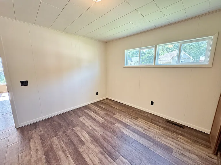 312 Jackson St — Photo 24