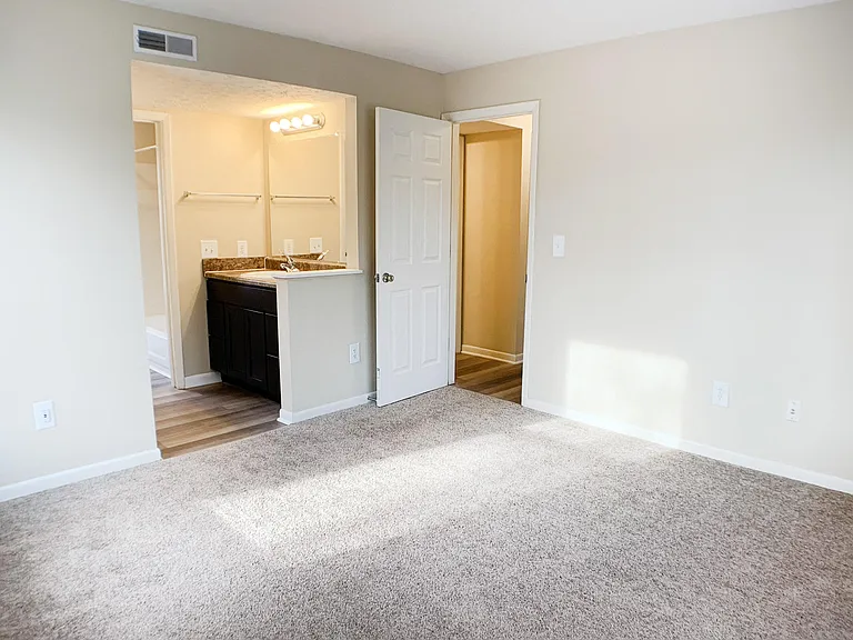 The Vinings Apartments — Photo 29
