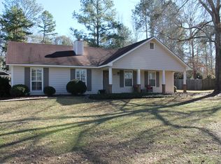 211 Brookwood Ln, Americus, GA 31709